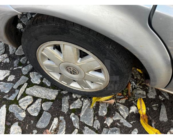 Foto de ITAÚNA/MG- VW SANTANA 2.0 MI 2P E 4P 2001/2001- PA12607