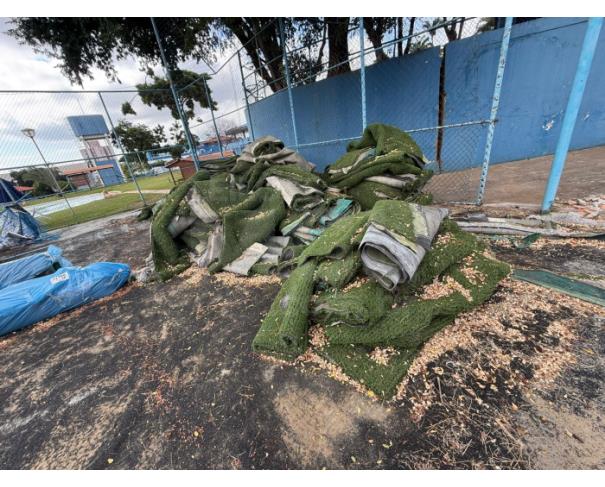 Foto de BELO HORIZONTE/MG - Aproximadamente 2.420m2 de grama sintética sem areia e borracha