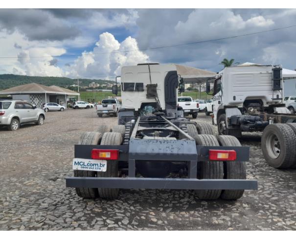 Foto de ITAÚNA MG  CAMINHÃO NO CHASSI - VOLVO VM 330 6X4 TRAÇADO
