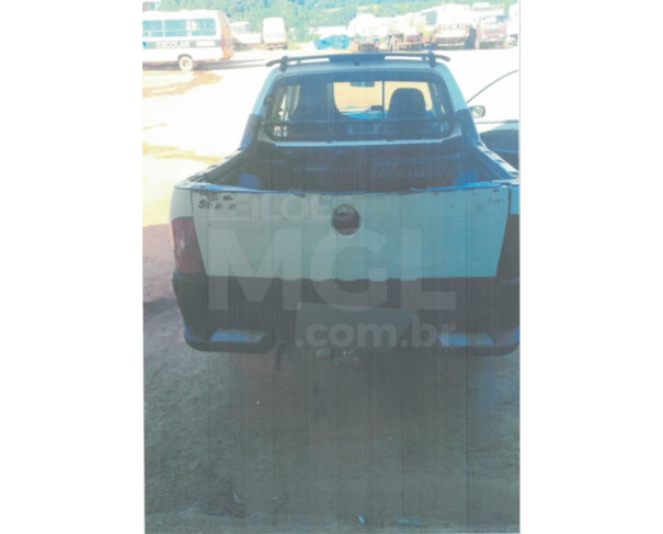 Foto de URUANA/GO - SUCATA - AUTOMÓVEL - FIAT STRADA FIRE CE FLEX - 2005/2005