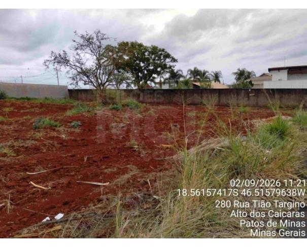Foto de PATOS DE MINAS/MG - Lote urbano com área de 3.129,60 m², localizado na Rua Tião Targino, bairro Alto dos Caiçaras
