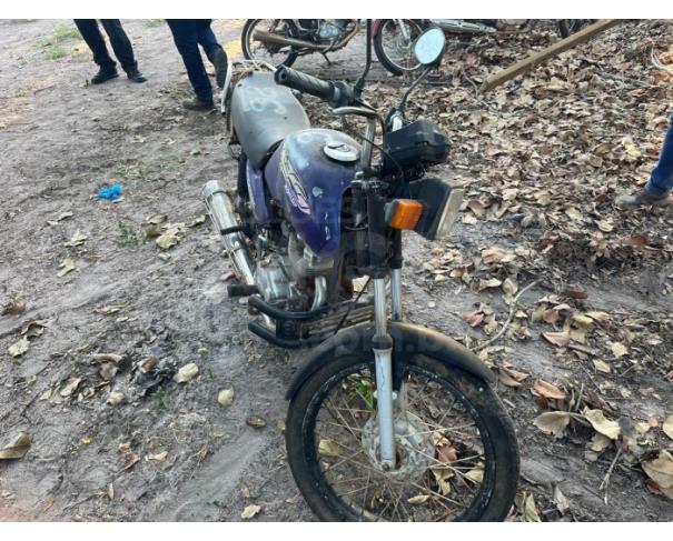 Foto de ARAGUAPAZ/GO - Motocicleta HONDA CG 125 Titan - PARA RETIRADA DE PEÇAS - MOTOR INSERVÍVEL