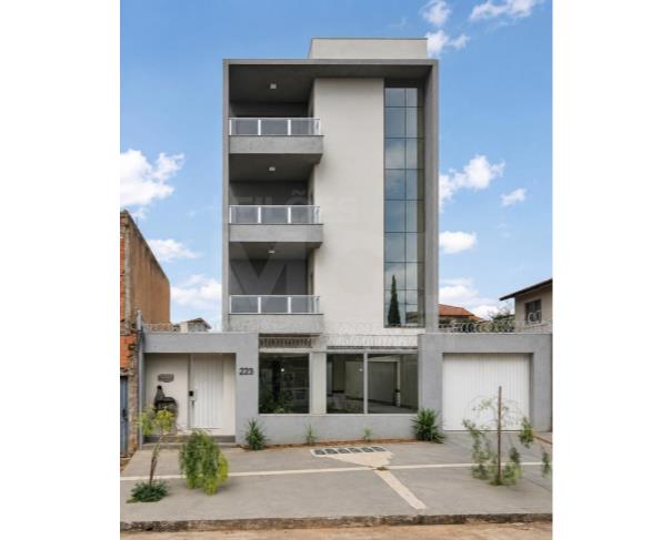 Foto de MONTES CLAROS/MG – Apartamento com 91,95 m², contendo 3 quartos/suíte e 2 vagas de garagem, situado no bairro Vila Mauricéia 