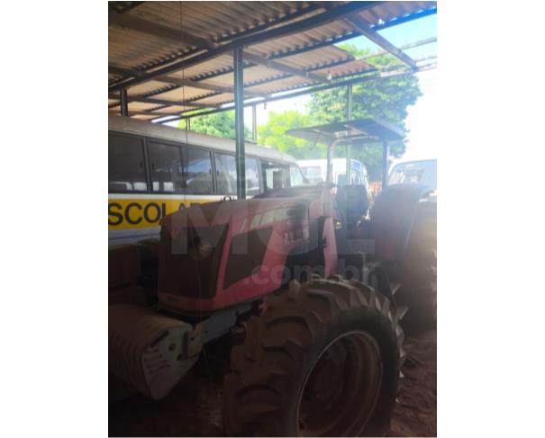 Foto de GUARANTÃ/SP - Trator Massey Ferguson Mod. 4297