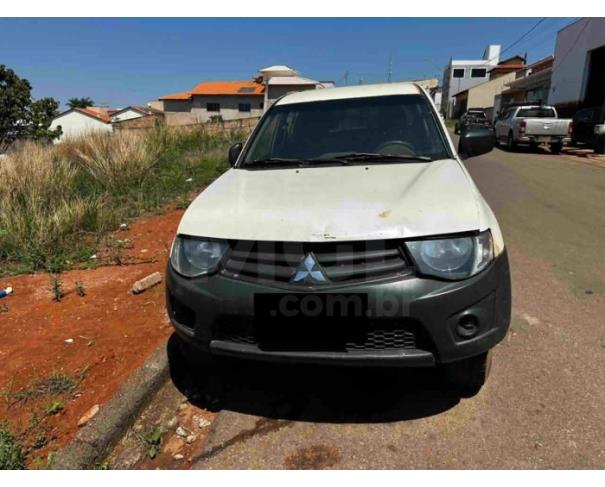 Foto de TIROS/MG - Caminhonete Mitsubishi L200 Triton GL D, 2017/2018, DIESEL 