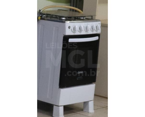 Foto de BRASILIA/DF - Eletrodomésticos (forno, fogão, micro-ondas, freezes, geladeira, buffet térmico)