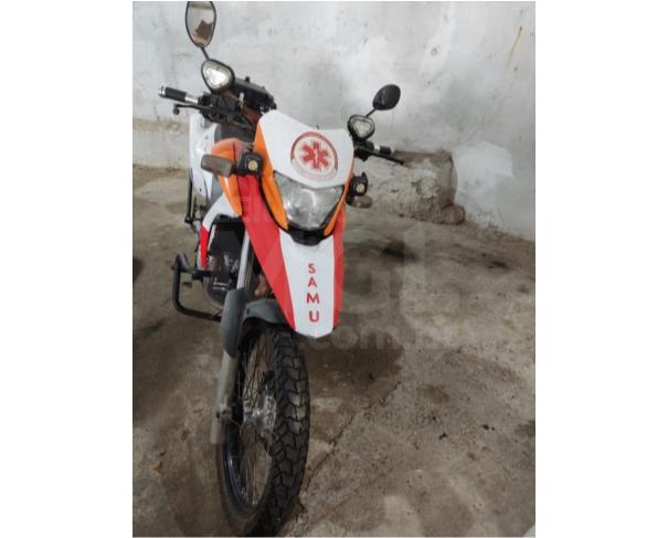 Foto de CARAPICUÍBA/SP-Motocicleta Honda XRE 300