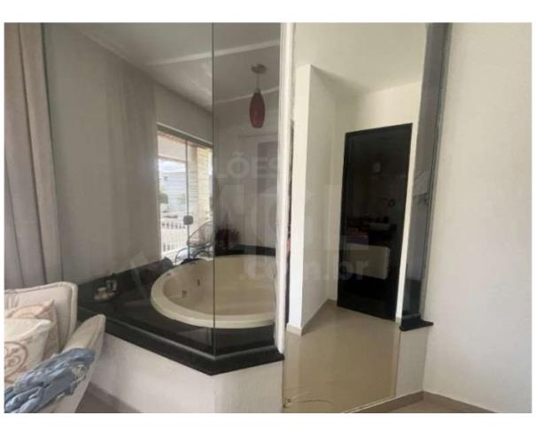 Foto de ITAPERUNA/RJ – Casa com 233,70 m² de área construída, situada no bairro Presidente Costa e Silva