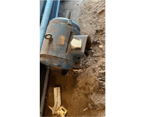 Foto de DUMONT/SP - Sucata de bombas e motor de ar condicionado