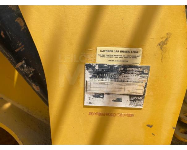 Foto de VILA VALÉRIO/ES - Pá carregadeira Caterpillar, modelo 924K. 
