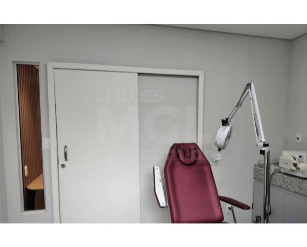 Foto de PONTE NOVA/MG – Sala comercial com a área de 32,84m², situado no bairro Palmeiras