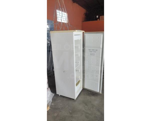 Foto de QUATIGUÁ/PR - Bens diversos (Câmara frigorifica inox 04 portas, fogão, freezer, geladeira 380L, sucata cadeiras e carteiras)