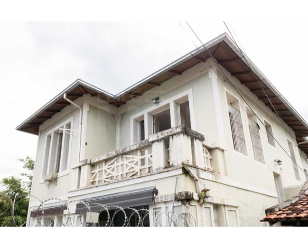 Foto de ITAÚNA/MG - CASA NA RUA PROFESSOR FRANCISCO SANTIAGO - CENTRO 