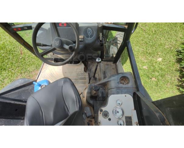 Foto de DIVINÓPOLIS/MG - Retroescavadeira JCB, modelo 3C.