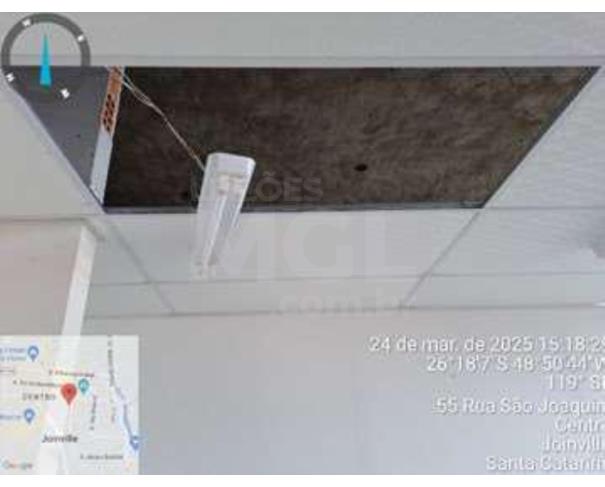 Foto de JOINVILLE/SC - Sala Comercial com 460,60m² no Ed. Manchester no Centro