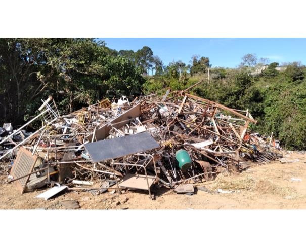 Foto de LOTE 022- Sucata de ferro velho- P74823