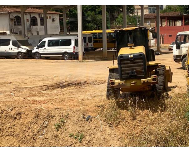 Foto de VILA VALÉRIO/ES - Pá carregadeira Caterpillar, modelo 924K. 
