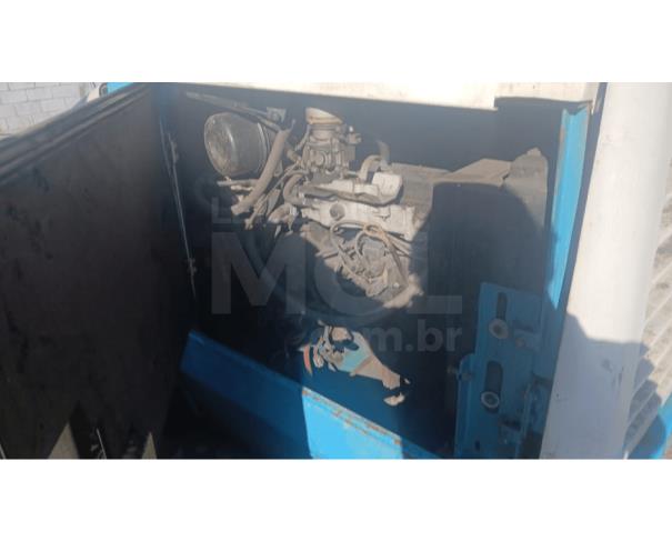 Foto de ITAÚNA/MG - VARREDEIRA DE PISO - MARCA: TENNANT, MODELO: 385 GLP - PA13373