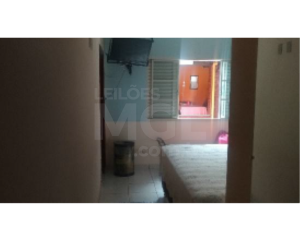 Foto de ALFENAS/MG – Casa com aproximadamente 184,00m², situada no loteamento Jardim Aeroporto II