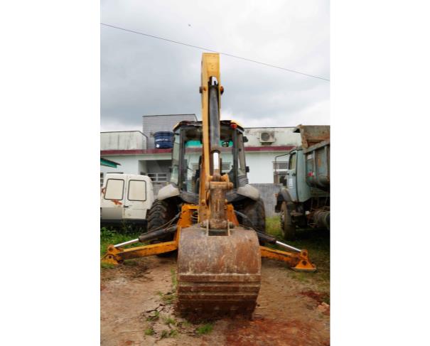 Foto de BELA VISTA DO TOLDO/SC - Retroescavadeira JCB, modelo 4CX 4x4