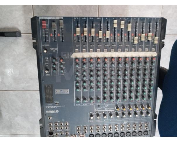 Foto de BRAZÓPOLIS/MG - Lote de bens diversos contendo bens hospitalar, mesa de som, micro-ondas e radio cd.