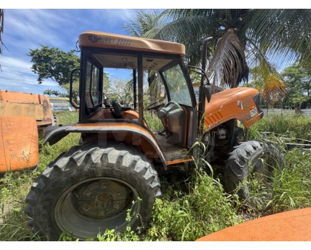 Foto de CAMPO DOS GOYTACAZES/RJ-Trator Agrícola Budny, modelo 1054