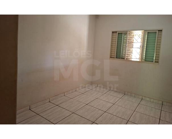 Foto de CAMPINA VERDE/MG – Casa residencial com a área de 104,89m², situado no bairro São Vicente