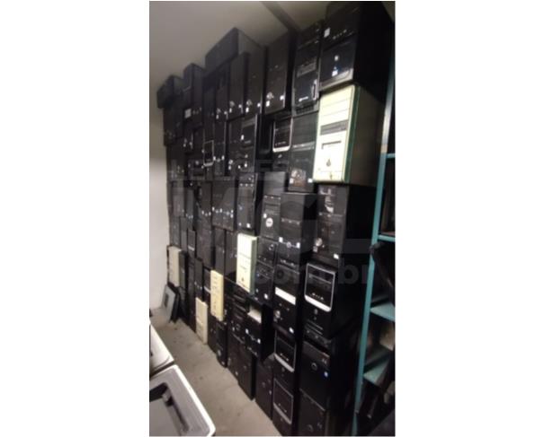 Foto de Campinas/SP - Lote de informática - 