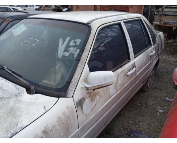 Foto de ITAÚNA/MG - (CARRO) - SUCATA NÃO RECONHECÍVEL - VW SANTANA - 2000/2000