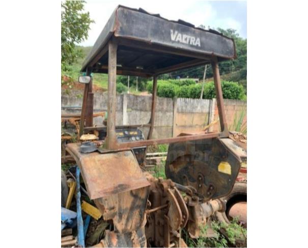 Foto de SENADOR CORTES/MG - Trator Valtra.