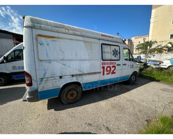 Foto de RIO DAS OSTRAS/RJ - ESP. CAMINHÃO AMBULÂNCIA I.M. BENZ REVESCAP AMB