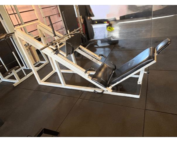 Foto de UBÁ/MG - Aparelho LegPress-45º 