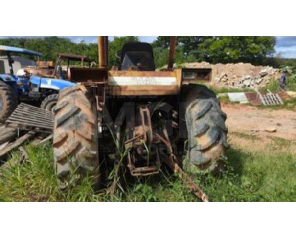 Foto de DIVINÓPOLIS/MG - Trator Agrícola CBT modelo 8440