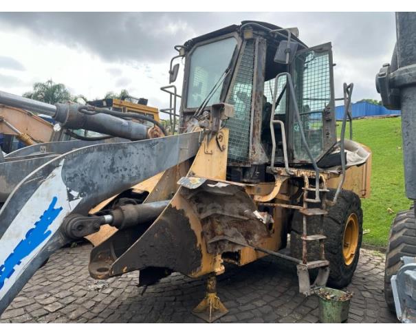 Foto de CONTAGEM/MG - RETROESCAVADEIRA - JOHN DEERE 724K - ANO: 2014/2014 - PA13108