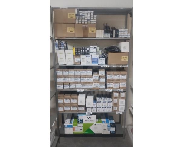 Foto de Campinas/SP - Lote de aproximadamente 130 cartuchos e toners coloridos e preto e branco diversos modelos, marcas e aplicações - 