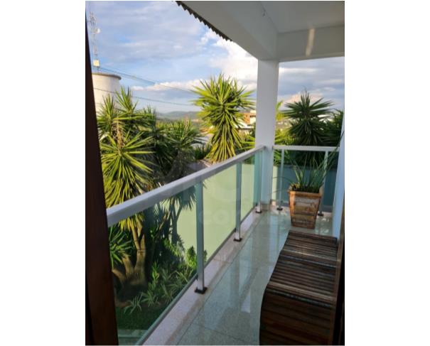 Foto de ITAÚNA/MG — Casa com 03 quartos sendo 01 suíte no bairro Belvedere