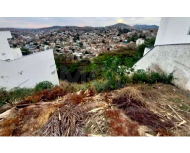 Foto de IPATINGA/MG – Terreno com 880,00m² Condomínio Village Nobre