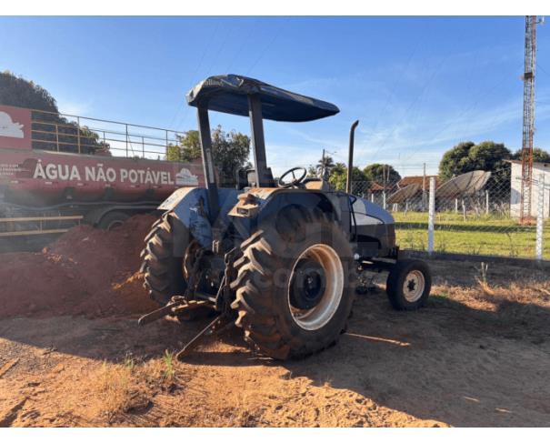 Foto de PONTES GESTAL/SP - Trator Agrícola New Holland, modelo TL75E