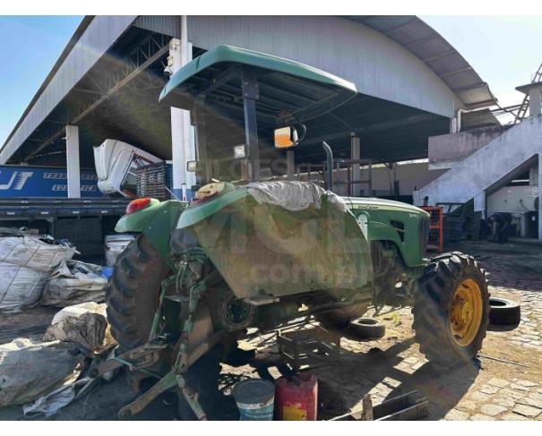 Foto de PIRAPETINGA/MG - Trator John Deere