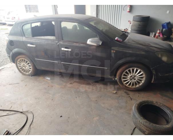 Foto de APARECIDA DE GOIÂNIA/GO - CHEVROLET Vectra Hatch 4P GT - CIRCULÁVEL