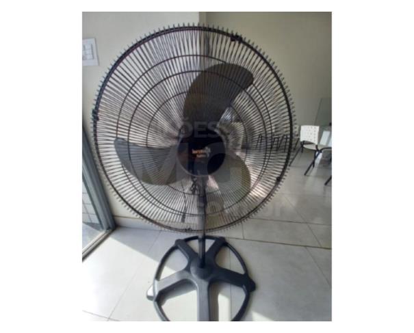 Foto de BOM DESPACHO/MG - Ventilador de coluna LOREN SID TUFÃO bivolt