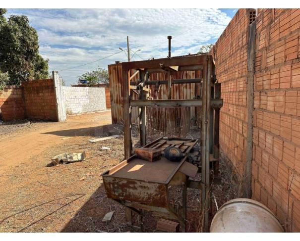 Foto de SÃO JOÃO DA PONTE/MG - Lote de bens diversos.