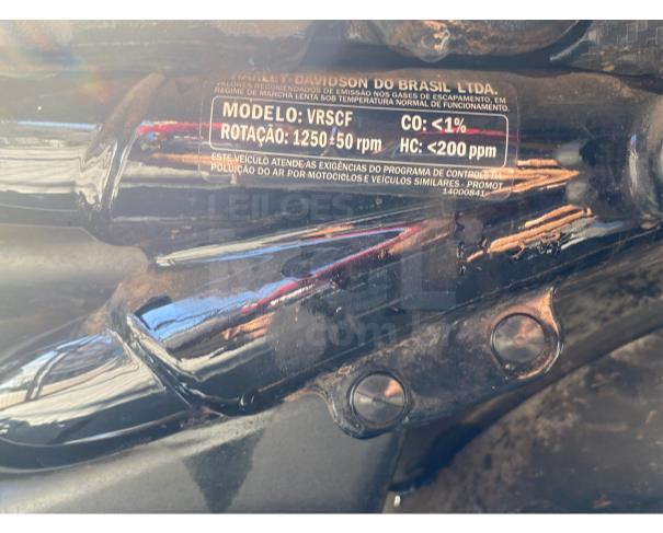 Foto de LOTE 016-HARLEY-DAVIDSON/ MOTOCICLETA VRSCF ANO 2013/2014 JB27357