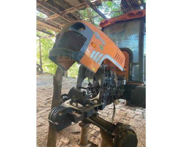 Foto de PORCIÚNCULA/RJ - Trator Agrícola Bundy modelo 4570