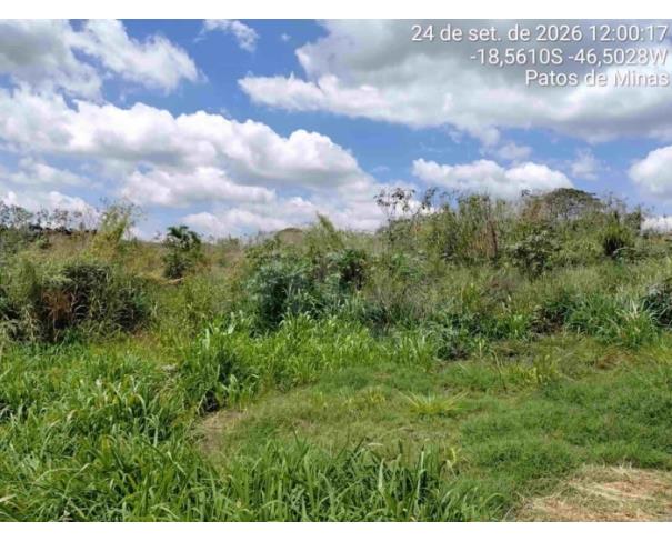 Foto de PATOS DE MINAS/MG - Lote urbano com área de 4.523,46 m², localizado no bairro Altos dos Caiçadas 