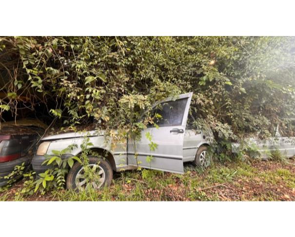 Foto de OLIVEIRA/MG - (CARRO) - SUCATA NÃO RECONHECÍVEL - FIAT UNO MILLE FIRE FLEX - 2006/2006