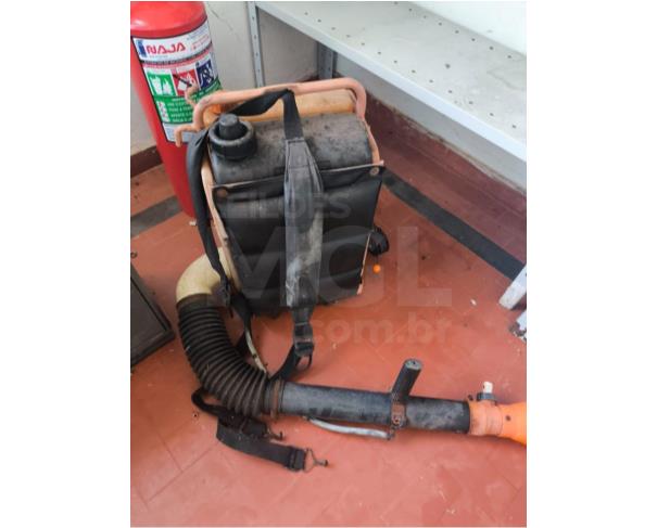 Foto de GUARANTÃ/SP -  Aparelho de Eletro, Maquina de passar veneno, Televisão-, pulverizador 7,5 L, Gaveteiros
