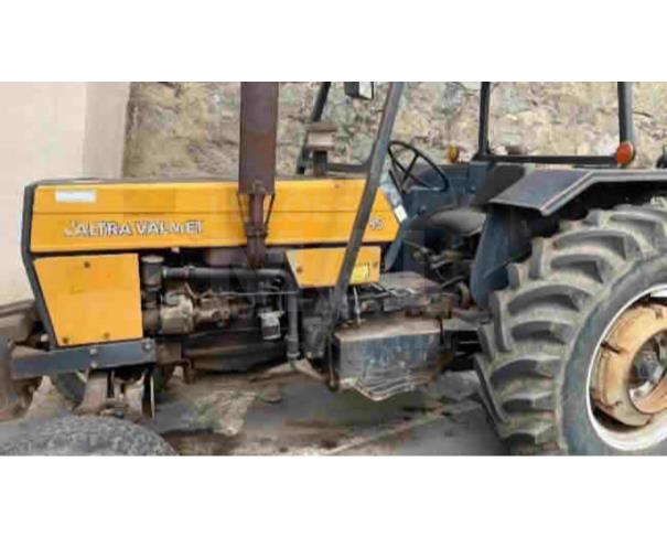 Foto de ALTO RIO DOCE/MG - Trator Agrícola Valtra Valmet 4x2, modelo 785