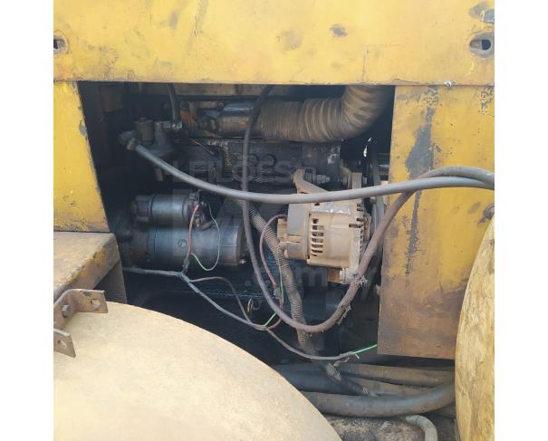 Foto de CARATINGA/MG- Rolo Compactador SPV 48- P75012