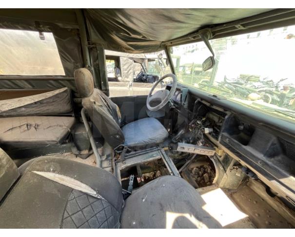 Foto de RIO DE JANEIRO/RJ - VTNE PICAPE EMP GE DEFENDER 90 1/2T 4X4 LAND ROVER